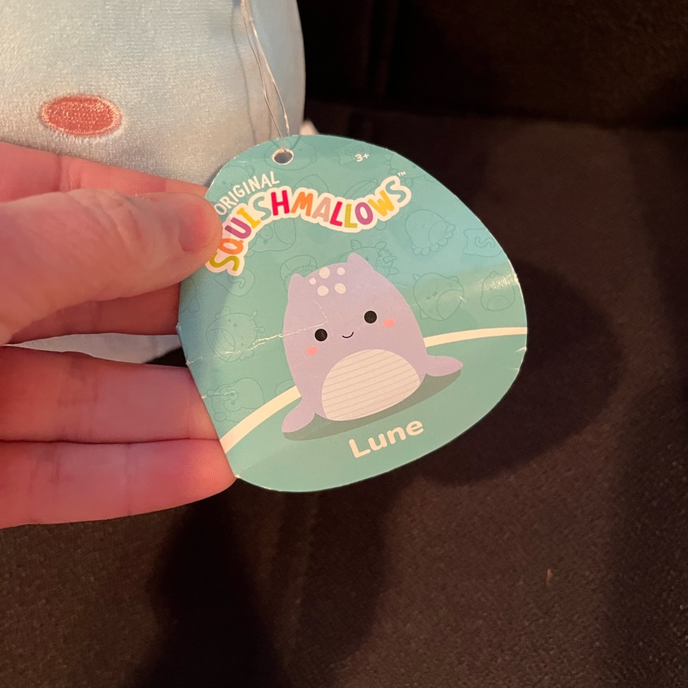 Lune squishmallow - Picture 3 of 4